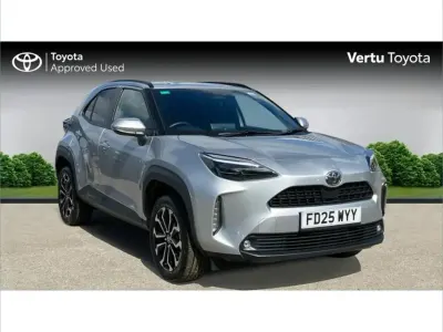 Used Toyota Yaris Cross Design 113 HP (83 kW) 2025 Silver SUV