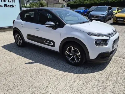 Used Citroën C3 PureTech 83 HP (61 kW) 2021 White Hatchback
