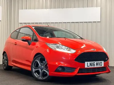Used Ford Fiesta ST 179 HP (131 kW) 2016 Orange Hatchback