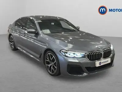 Begagnad BMW 520 M Sport 190 HK (139 kW) 2022 Blå Sedan