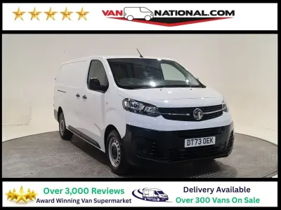 Usado Vauxhall Vivaro 100 HP (73 kW) 2024 Branco Monovolume