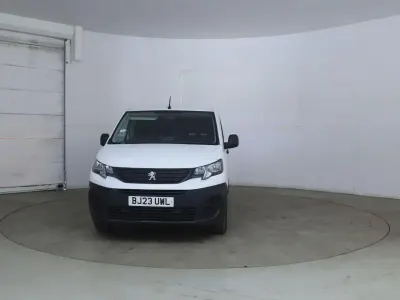 Used Peugeot Partner Premium 102 HP (75 kW) 2023 White MPV