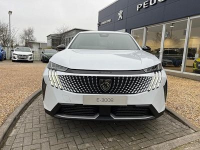 Used Peugeot e-3008 Allure 152 kW (207 HP) 2025 White SUV
