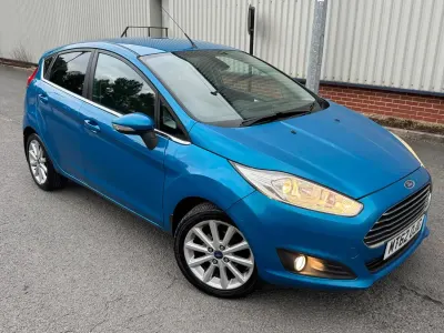 Gebraucht Ford Fiesta Titanium 2012 Blau Kleinwagen