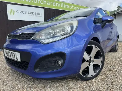 Used Kia Rio 109 HP (80 kW) 2013 Blue Hatchback