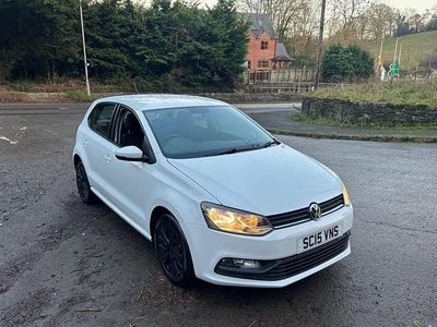 White Used 2015 VW Polo SE Hatchback | £6,295 (Fair price)