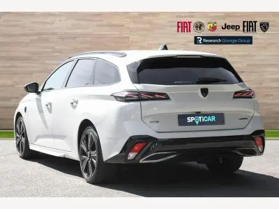 Used Peugeot 308 GT 129 HP (94 kW) 2025 White Hatchback