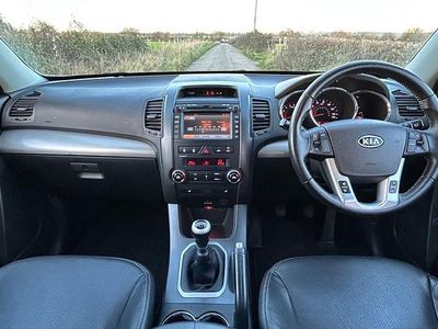 Silver Used 2012 Kia Sorento SUV | £9,150 (Expensive)