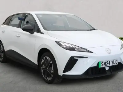Used MG MG4 EV SE 63 kW (87 HP) 2024 White Hatchback