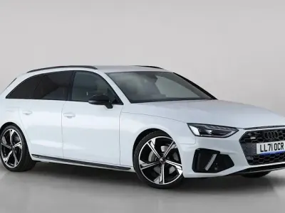 Used Audi A4 Black Edition 204 HP (150 kW) 2021 White Estate