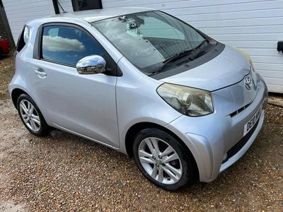 Toyota iQ