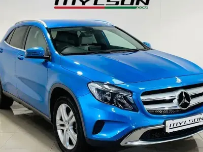 Usado Mercedes GLA200 136 HP (100 kW) 2016 Azul SUV