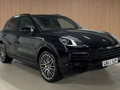 Used Porsche Cayenne Platinum Edition 462 HP (339 kW) 2022 Black SUV