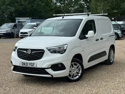 Used Vauxhall Combo Sportive 100 HP (73 kW) 2021 White MPV