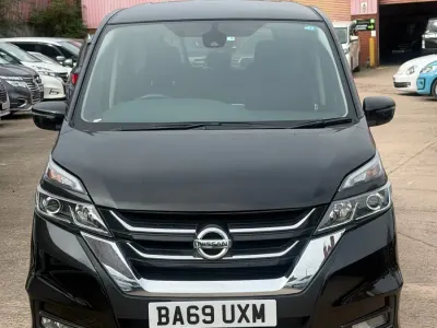 Begagnad Nissan Serena 2019 Svart Minibuss
