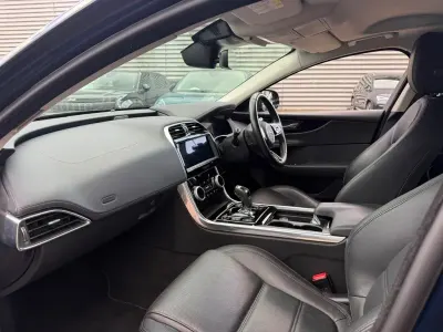Used Jaguar XE SE 177 HP (130 kW) 2020 Blue Sedan
