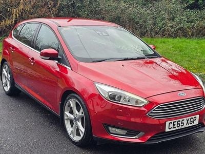 Used Ford Focus Titanium X 182 HP (133 kW) 2015 Red Hatchback