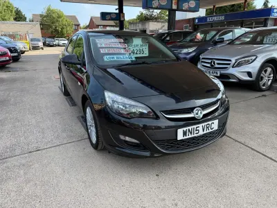 Used Vauxhall Astra Excite 2015 Black Hatchback