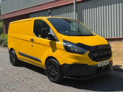 Used Ford Transit Custom 130 HP (95 kW) 2022 Yellow Van