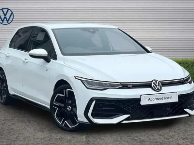 Used VW Golf VIII R-line 150 HP (110 kW) 2025 White Hatchback