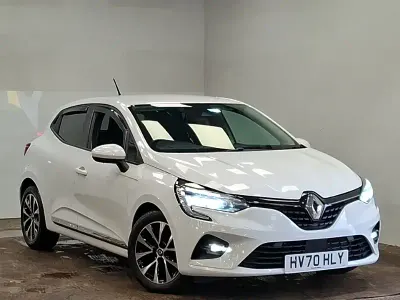 Used Renault Clio Iconic 85 HP (62 kW) 2020 White Hatchback