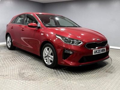Usado Kia Ceed 114 HP (83 kW) 2020 Vermelho Citadino