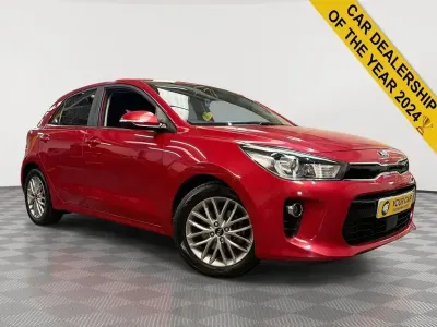 Begagnad Kia Rio 99 HK (72 kW) 2018 Röd Halvkombi
