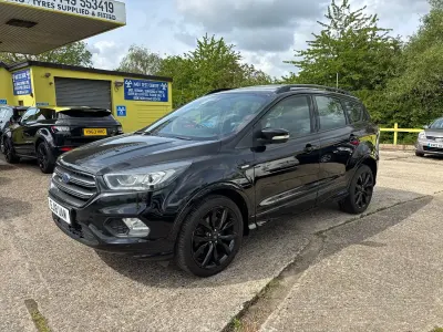 Usado Ford Kuga ST-Line X 120 CV (88 kW) 2018 Negro SUV
