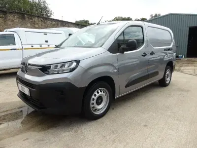 New Citroën Berlingo 100 HP (73 kW) 2026 Cumulus grey MPV