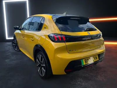 Second-hand Peugeot e-208