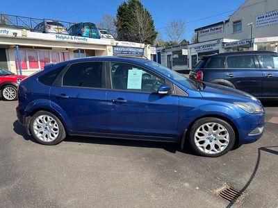 Used Ford Focus Zetec 110 HP (80 kW) 2009 Blue Hatchback
