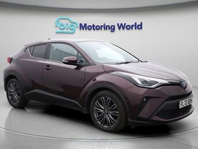 Used Toyota C-HR 122 HP (89 kW) 2022 Mauve/purple SUV