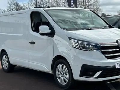 New Renault Trafic 150 HP (110 kW) 2026 Solid  glacier white MPV