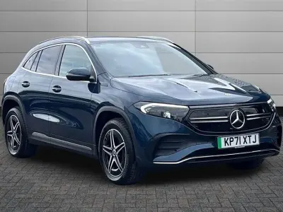 Begagnad Mercedes EQA250 AMG line 139 kW (190 HK) 2022 Blå SUV