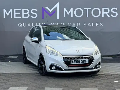 Used Peugeot 208 Prestige 208 HP (152 kW) 2016 White Hatchback