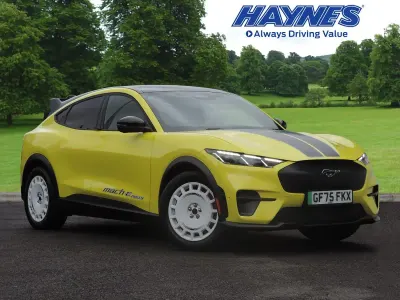 Begagnad Ford Mustang Extended Range 487 HK (358 kW) 2025 Gul Halvkombi