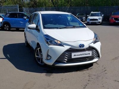 Second-hand Toyota Yaris Hybrid 100 CP (73 kW) 2020 Alb Hatchback