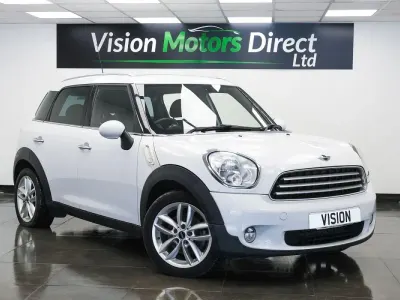 Used Mini Cooper D 2013 White Hatchback