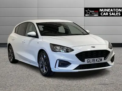 Used Ford Focus ST-Line 125 HP (91 kW) 2019 White Hatchback