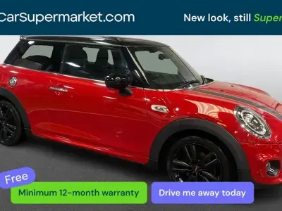 Usado Mini Cooper S Comfort 192 HP (141 kW) 2020 Vermelho Citadino