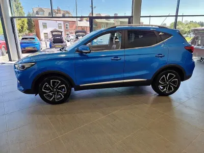 Usado MG ZS 111 HP (81 kW) 2023 Azul SUV