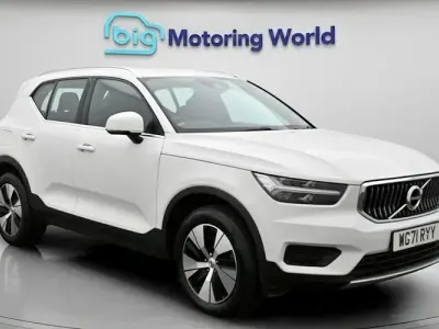 Used Volvo XC40 Core 211 HP (155 kW) 2021 White SUV