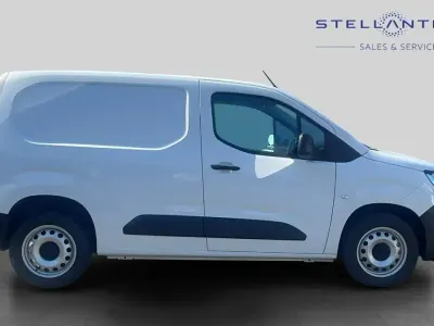 Used Citroën Berlingo 99 HP (72 kW) 2023 White MPV