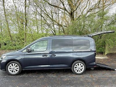 Używany VW Caddy Life 122 KM (89 kW) 2022 Niebieski Minivan