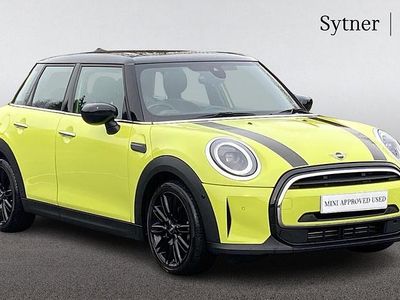 Used Mini Cooper Exclusive 134 HP (98 kW) 2024 Yellow Hatchback