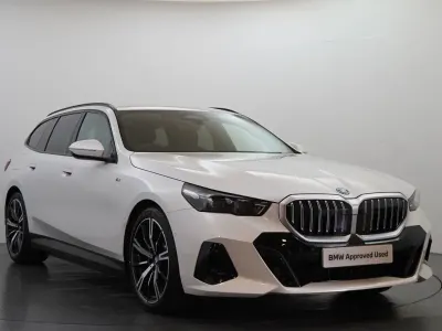 Used BMW 530e M Sport 295 HP (216 kW) 2025 White Estate