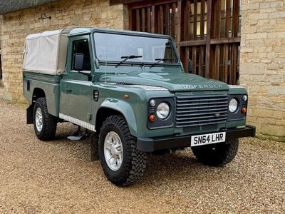 Green Used 2014 Land Rover Defender Pickup | £22,995 (Super price)