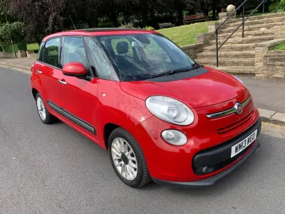 Used Fiat 500L Lounge 85 HP (62 kW) 2013 Red MPV