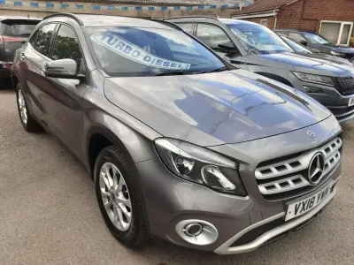 Usado Mercedes GLA200 SE 136 HP (100 kW) 2018 Cinzento SUV