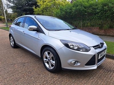 used Ford Focus 1.6 Zetec Hatchback 5dr Petrol Manual Euro 5 (105 ps)